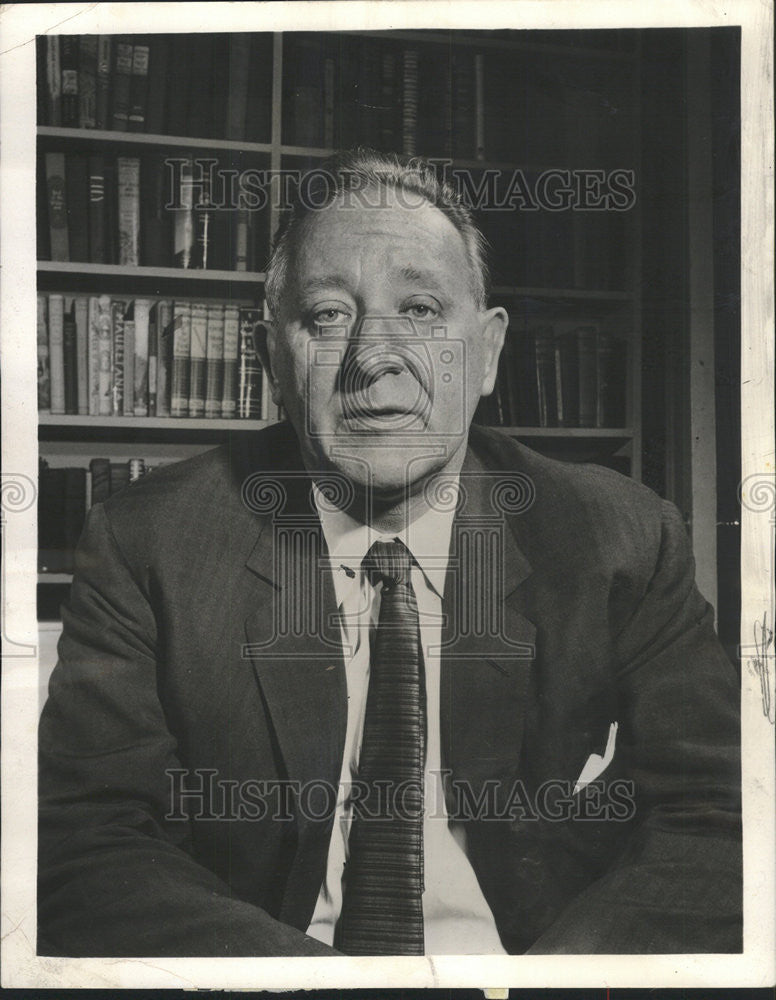 1960 Press Photo John Gunther Chicago High Road Bold Journey Series Stagg Film - Historic Images