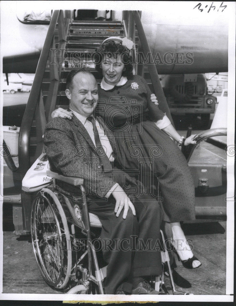 1960 Press Photo Dwight Guilfoyle American Businessman - Historic Images