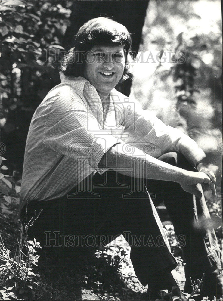 1977 Press Photo Sun Times Columnist Bob Greene - Historic Images