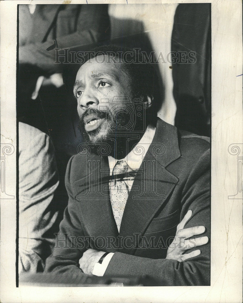 1972 Press Photo Renault Robinson Afro American Policeman League Dick Gregory - Historic Images