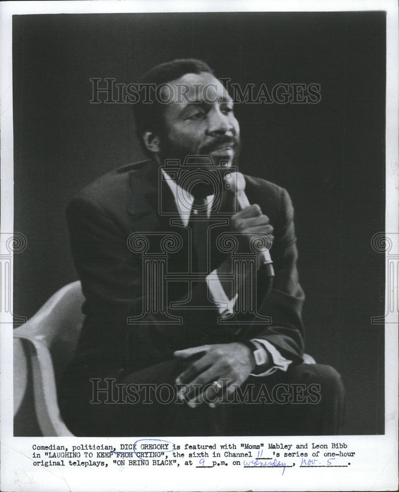 1969 Press Photo Comedian Politician Dick Gregory Moms Mabley Leon Bibb Laughing - Historic Images