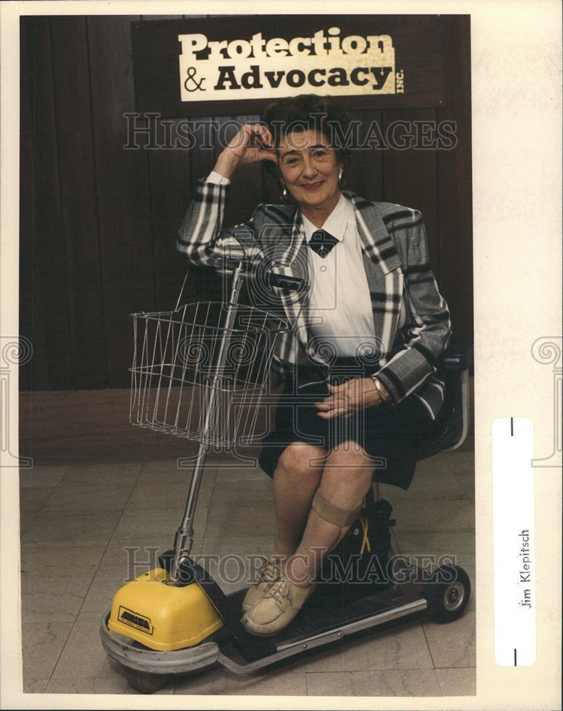 1989 Press Photo Dolle Hallstrom Mary Jeanne Super Market - Historic Images