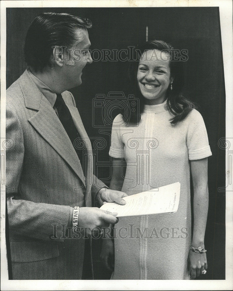 1973 Press Photo County Clerk Stanley Kusper New Primary regal Counsel Sophia - Historic Images