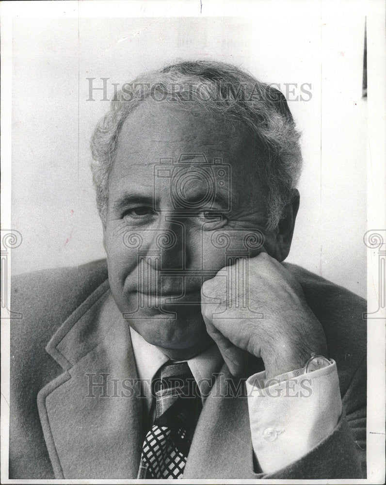 1982 Press Photo Arthur Hailey Author - Historic Images