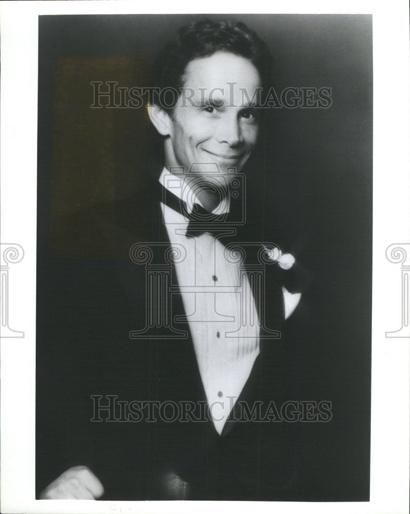 1991 Press Photo Joel Grey Actor Master of Ceremonies - Historic Images