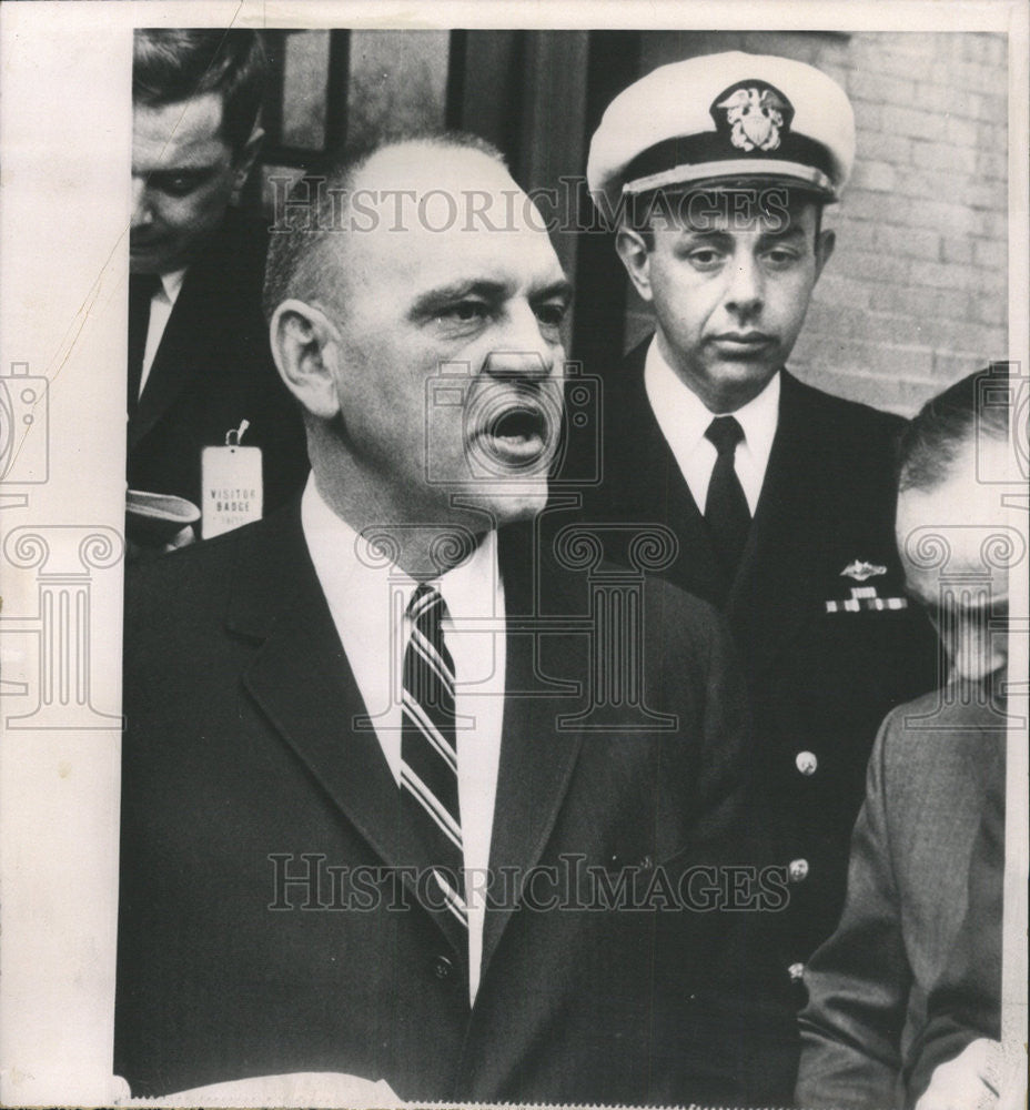 1963 Press Photo Atty Gray Skipper Skylark navy captain submarine Stanley Hecker - Historic Images