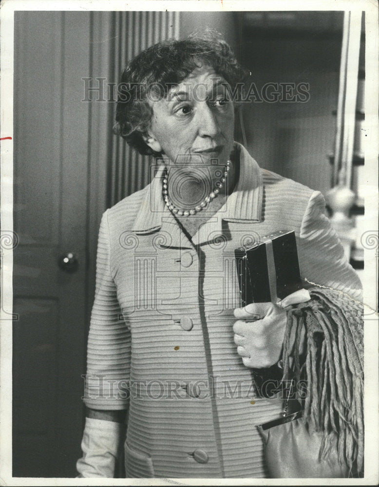 1977 Press Photo Margaret Hamilton Clara Kincaid Partridge group Reuben  Lives - Historic Images