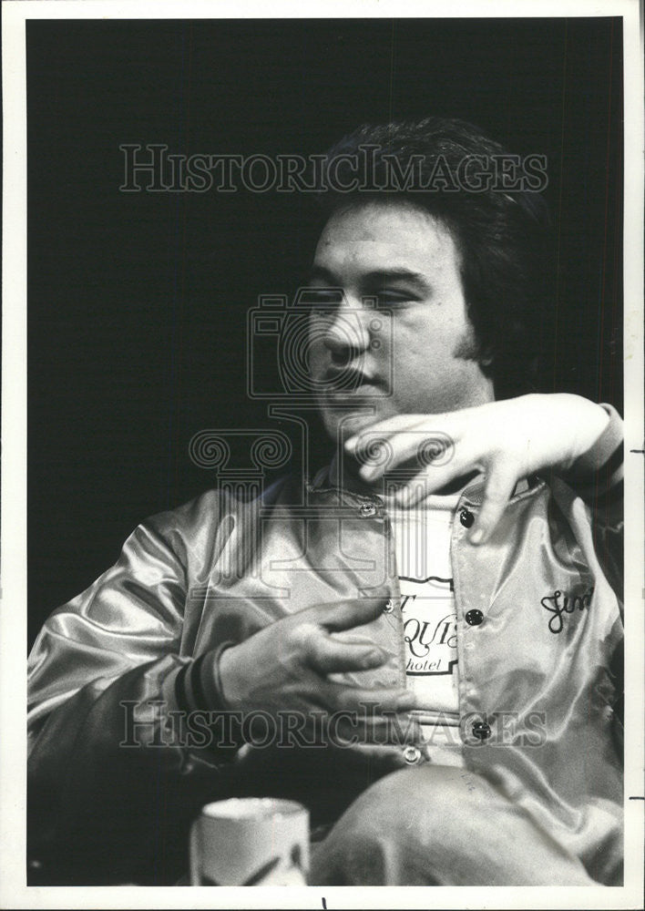 1979 Press Photo Jim Belushi Chicago actor jackel Sun-Times reporter Gene Pesek - Historic Images