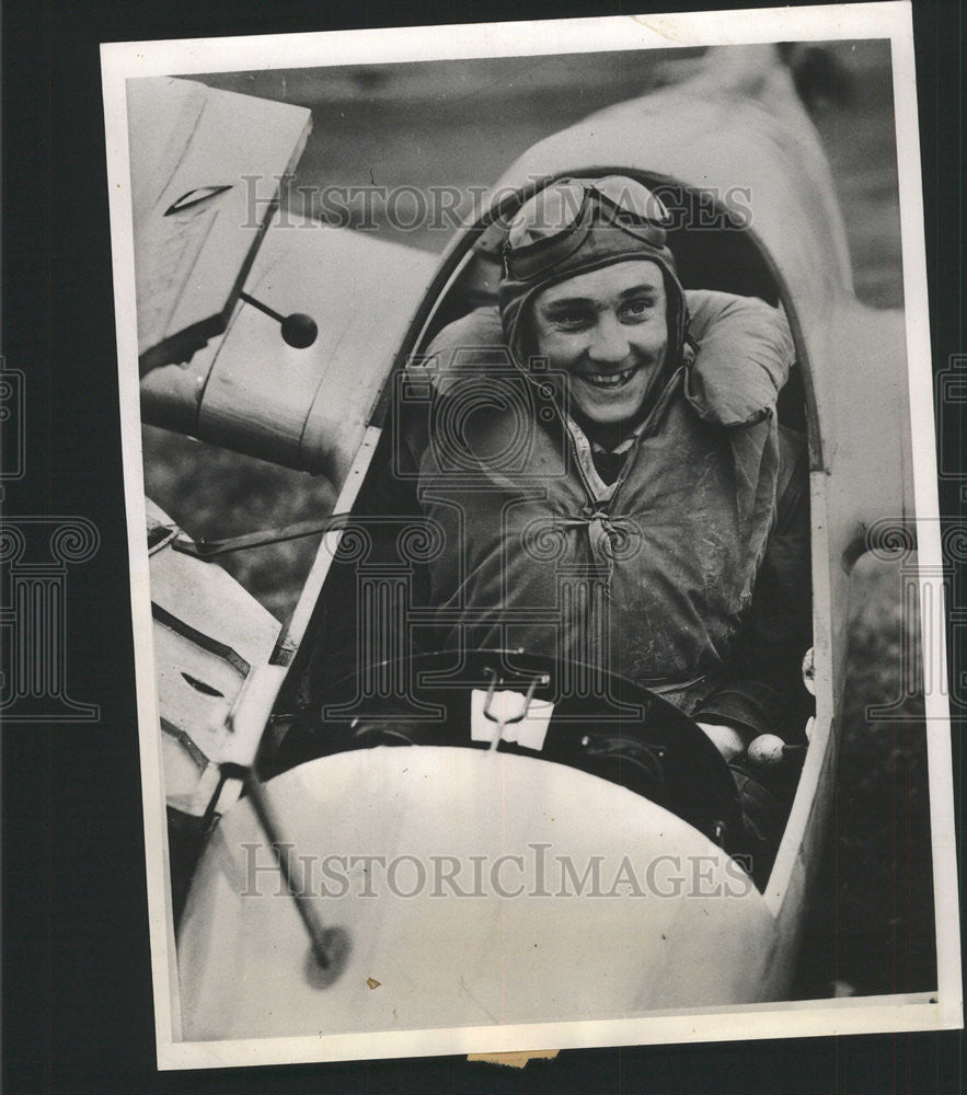 1939 Press Photo Ted Bellak Newark Pilot world record Flight water Frankfort - Historic Images