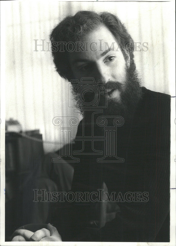 1977 Press Photo Bob Loeb, Executive Director of Breira - Historic Images