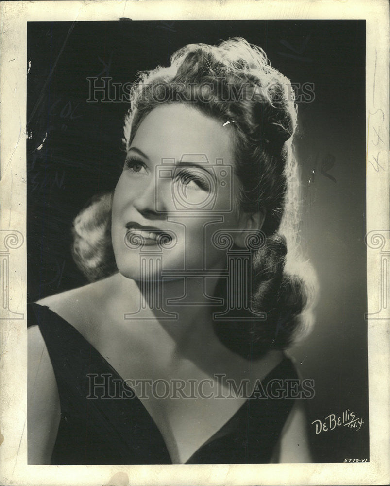 1942 Press Photo Lyric soprano Dorothy Kirsten - Historic Images