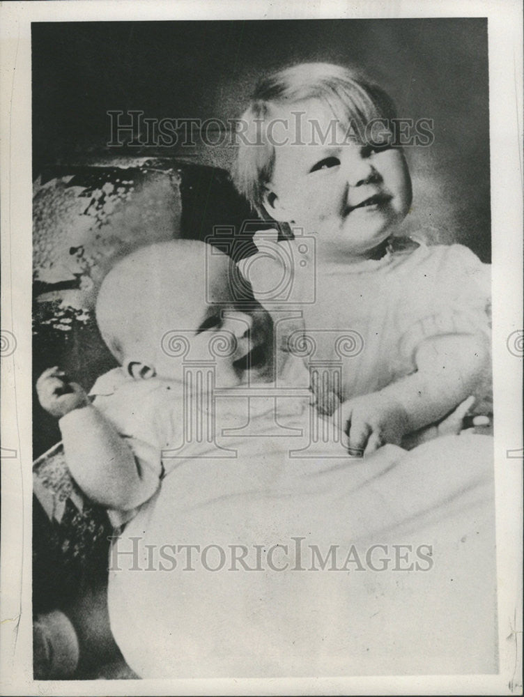 1940 Press Photo Princess&#39; Beatrix and Irene of Holland - Historic Images