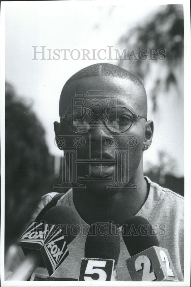 1993 Press Photo James Jordan Bulls forward horace grant react death basketball - Historic Images