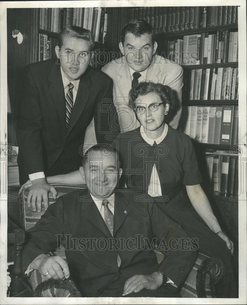 1956 Press Photo Benjamin Adamowski Republican Candidate State attorney - Historic Images