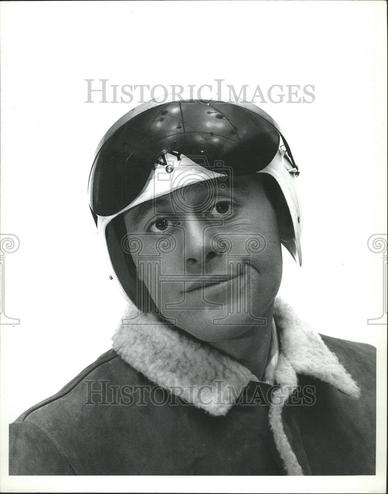 Press Photo Bob Dishy in The Astromaut. - Historic Images