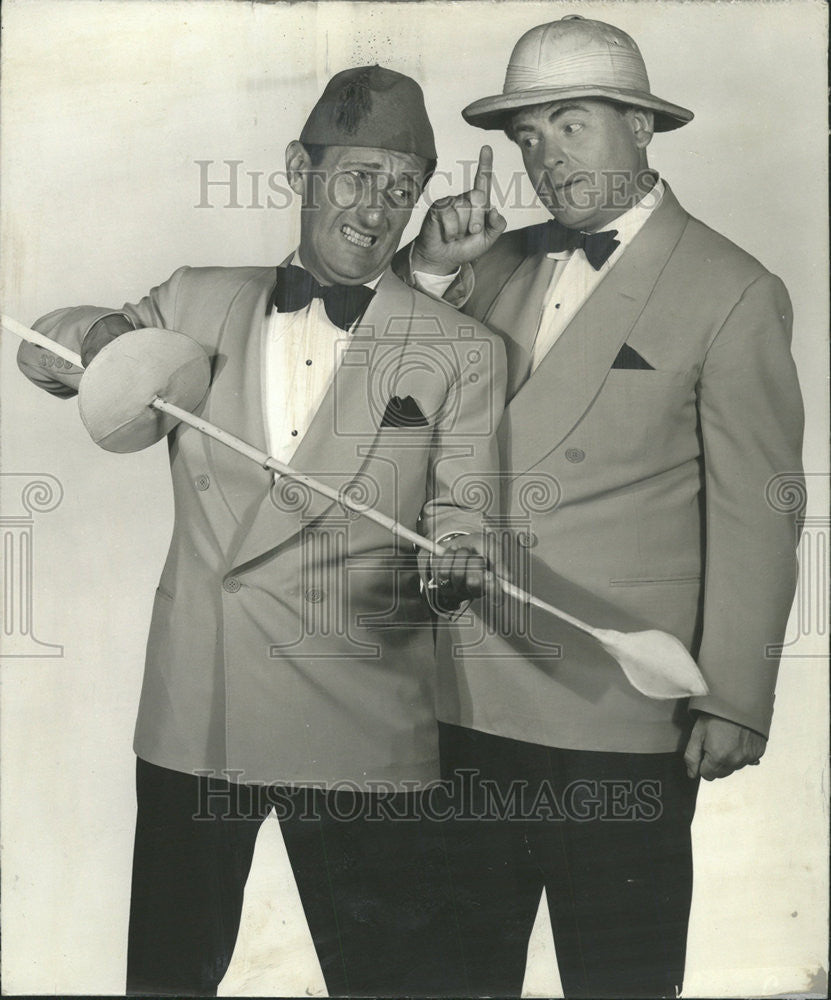 1941 Press Photo Allan Cross Henry Dunn comedy pair dinner jackets Darkest Afric - Historic Images