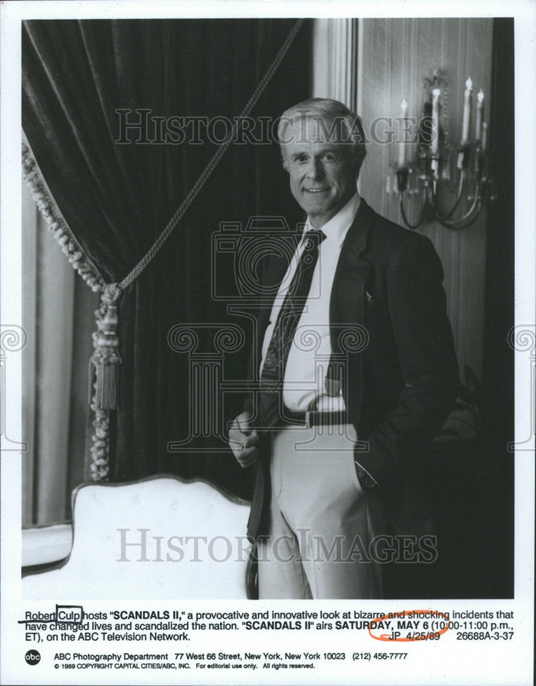 1989 Press Photo Robert Culp Hosts Scandals II - Historic Images