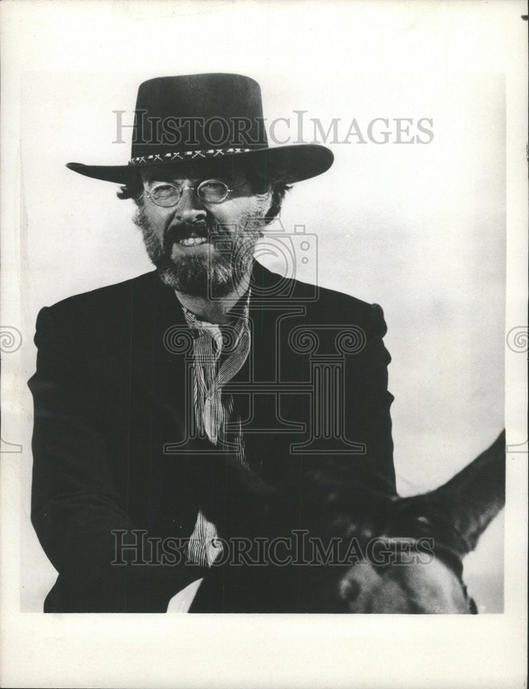 1978 Press Photo Robert Culp Play Bounty Hunter Hannie Caulder Husband CBS TV - Historic Images