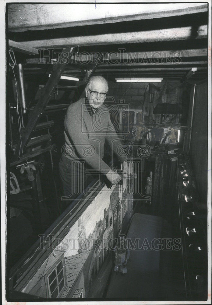 1976 Press Photo George Cole, Great Grandson Of The Old King Cole - Historic Images