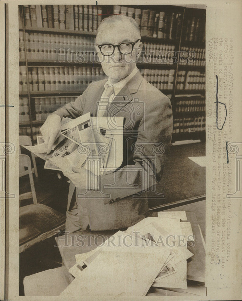 1970 Press Photo V. Keating Clark Judge - Historic Images