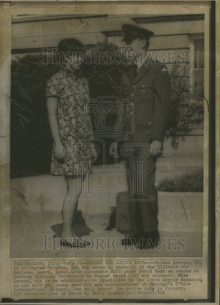 1968 Press Photo One Girl, Kovacs, 950 Men Sworn N2 Illinois Air National Guard - Historic Images