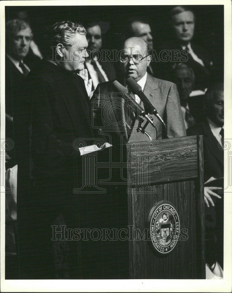 1983 Press Photo Walter Kozubowski Sworn In As City Clerk - Historic Images