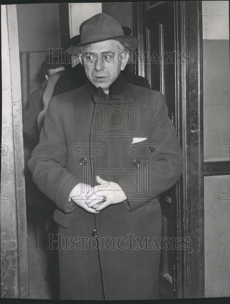 1947 Press Photo Esther Libert&#39;s Husband Isador - Historic Images