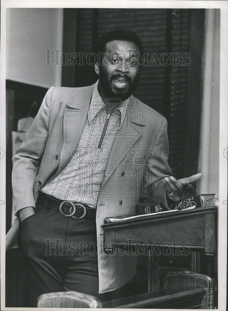 1972 Press Photo Calvin Lockridge Northwestern U. Ed. Adm. Meeting - Historic Images