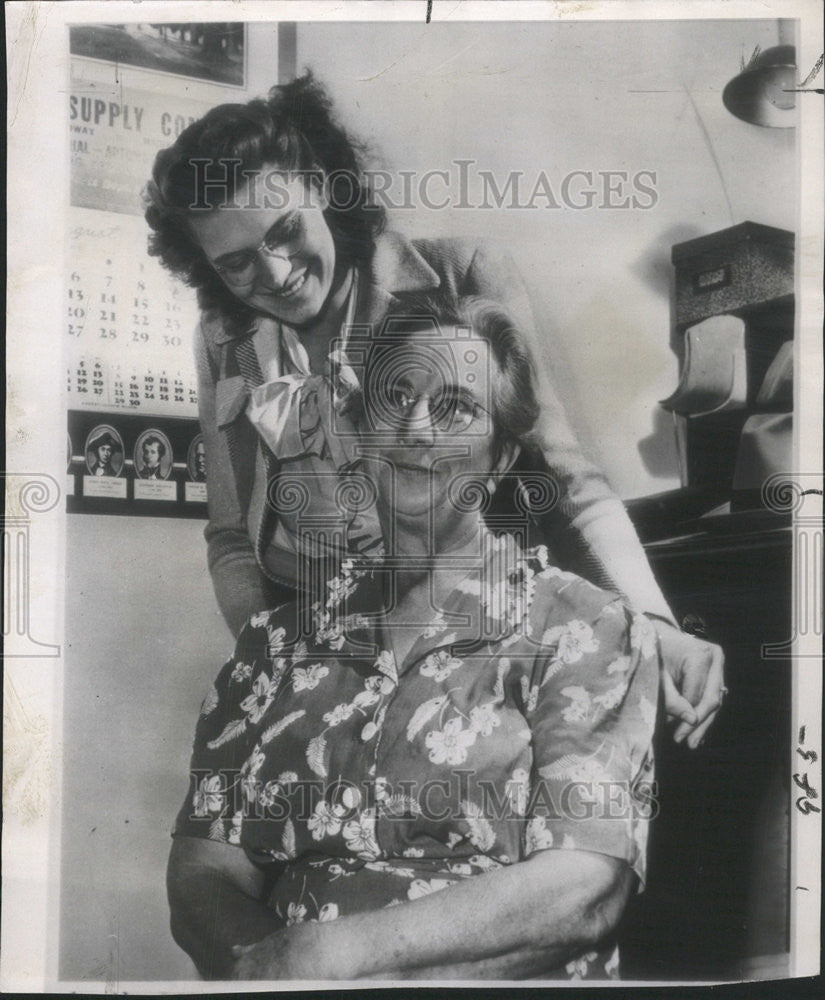 1946 Press Photo Mrs. Lottie Lockman,  Jefferson County Jail, Poisoned Murder - Historic Images