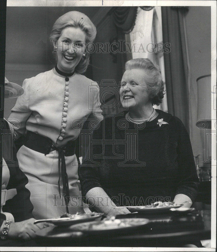 1971 Press Photo Mrs Winifred Crum Ewing - Historic Images