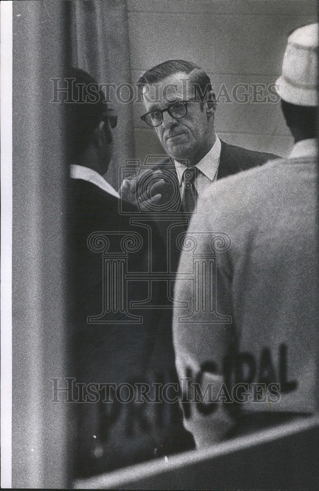 1970 Press Photo Parents&#39; Spokesman, Ryder Elementary School, Principal Fabing - Historic Images