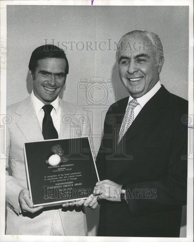 1976 Press Photo Edwin E. Hokin Marshall Field Brandeis University Service Award - Historic Images