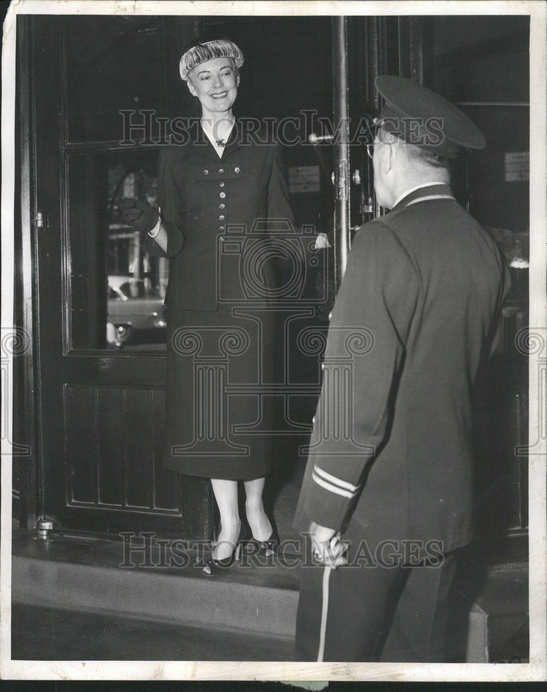 1956 Press Photo Mrs Joseph N Field Fashion Show Rehearsal - Historic Images