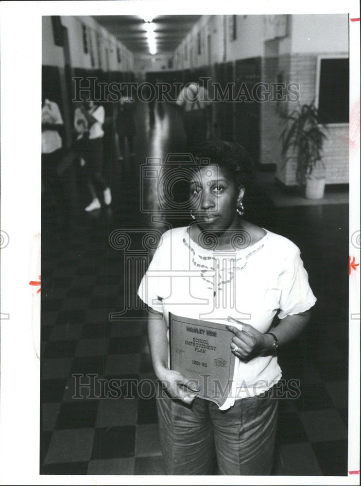 1991 Press Photo Katherine Patterson Flanagan Manley High School Principal - Historic Images