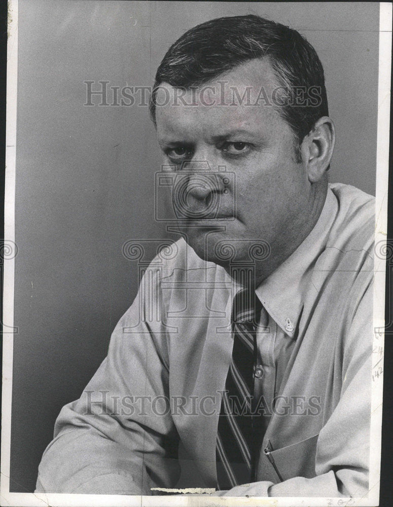 1969 Press Photo Ton Fitzpatrick Sun Times Reporter - Historic Images