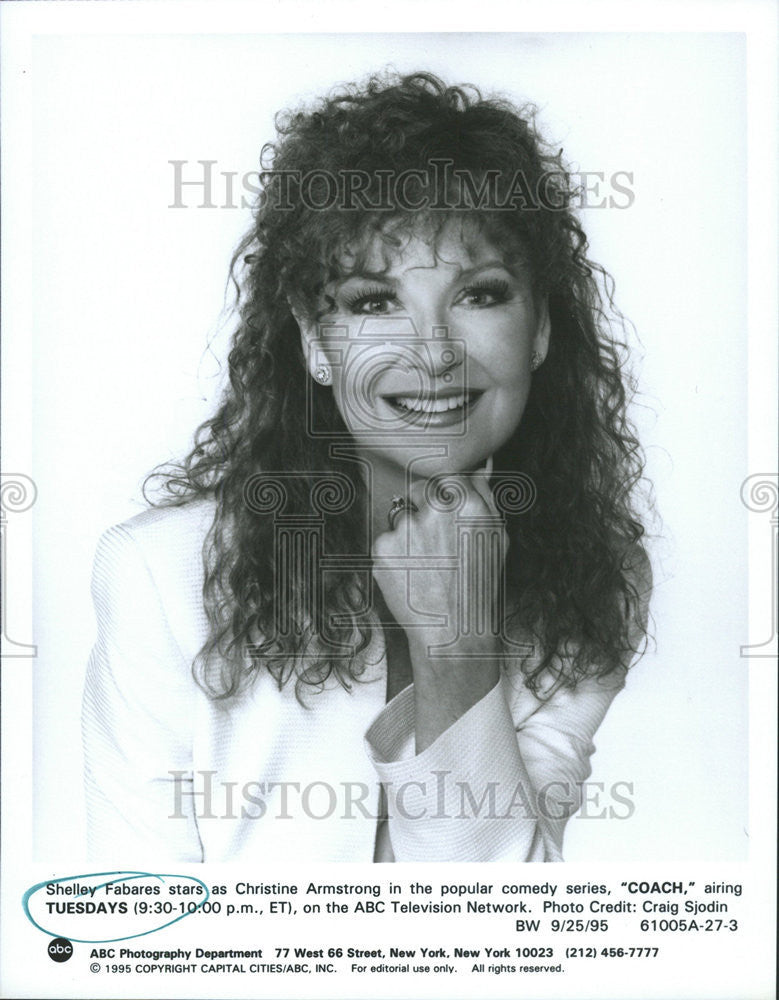 1995 Press Photo Shelley Fabares Stars In Coach - Historic Images