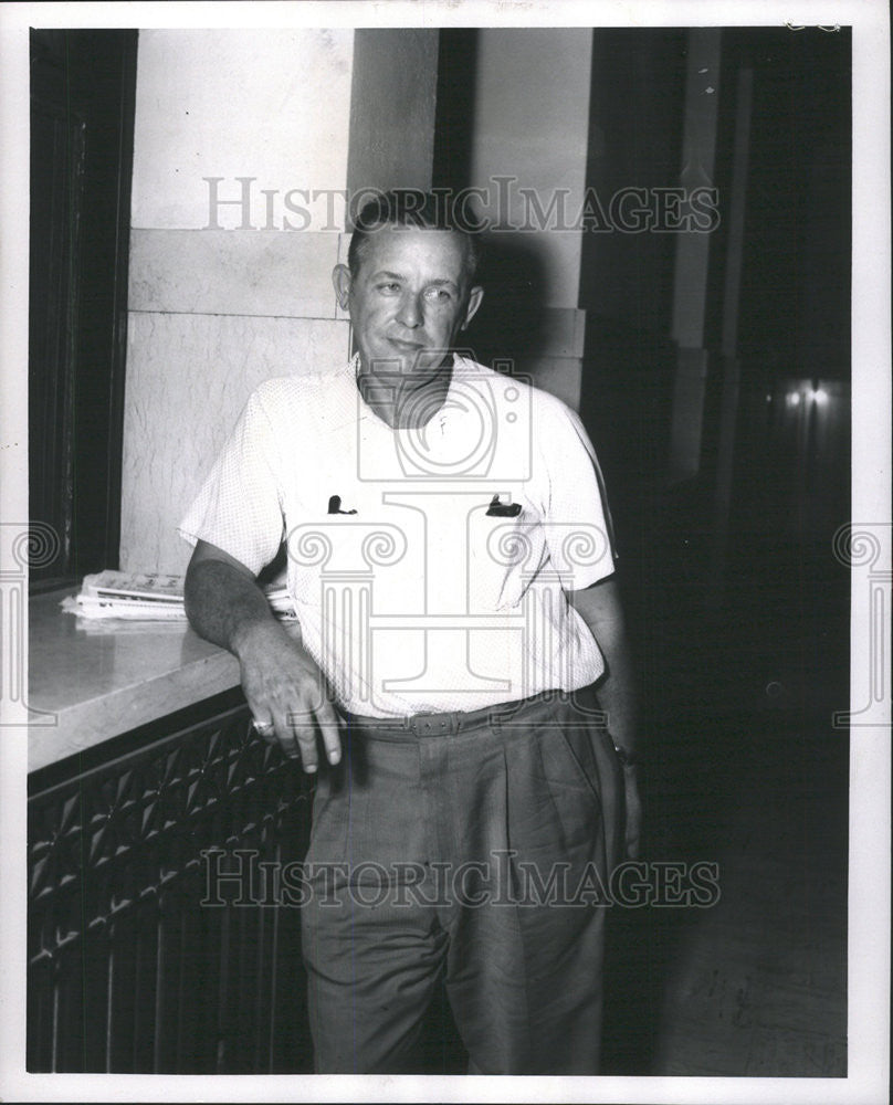 1959 Press Photo Ed Koneicki charged with Contempt of Court - Historic Images