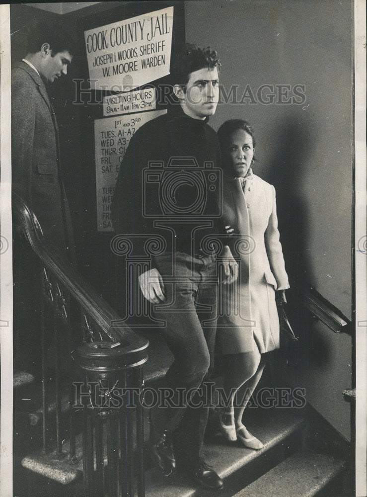 1969 Press Photo Bryan D. Flangan leaves jail - Historic Images