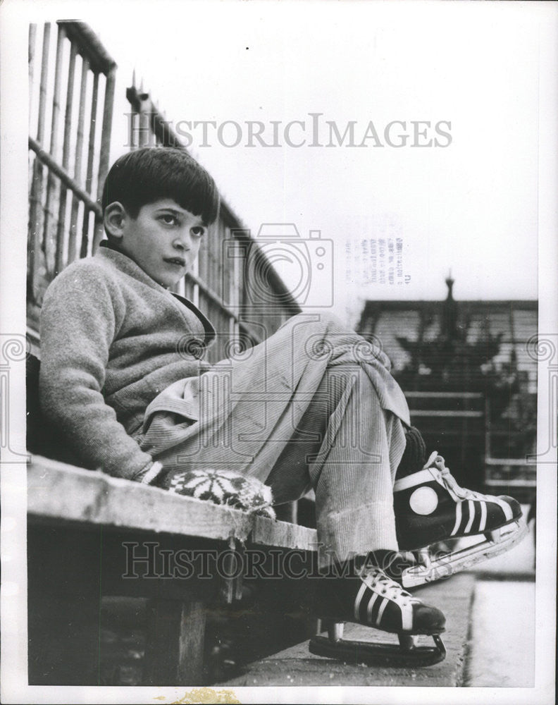 1953 Press Photo Michael Comedian Actor Charlie Chaplin Son Family - Historic Images