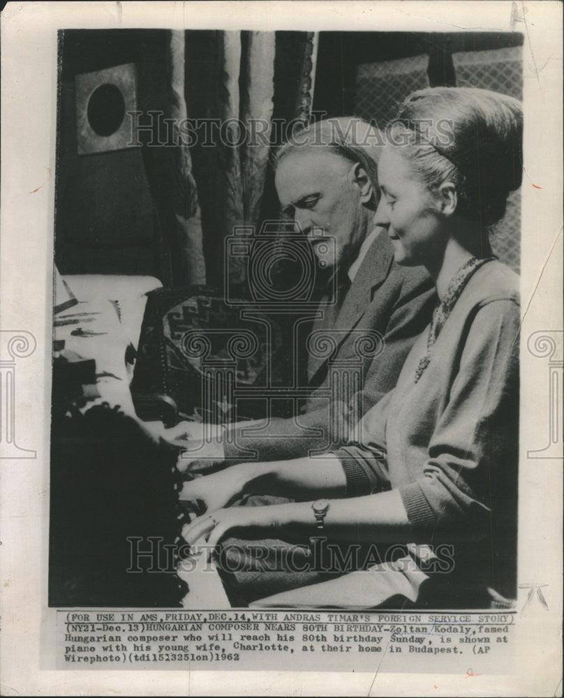 1962 Press Photo Zoltan Kodalay famed Hungarian composer with wife Charlotte - Historic Images