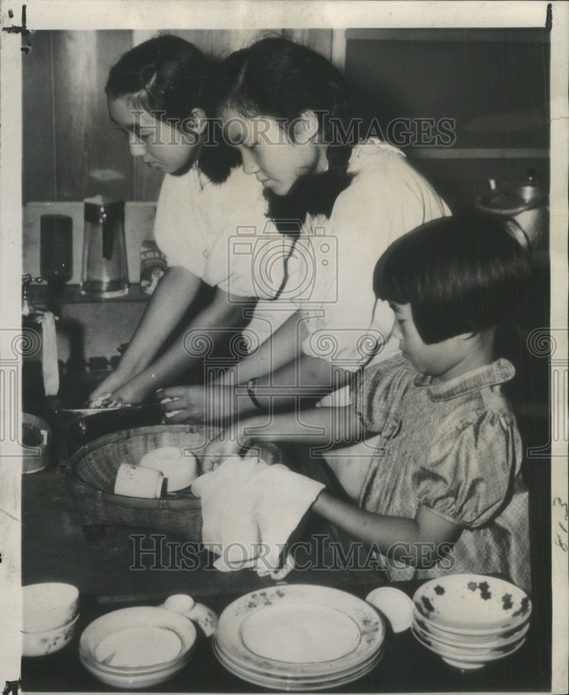 1946 Press Photo Daughters of Japanese Emperor Hirohita at Nasu in the mountains - Historic Images