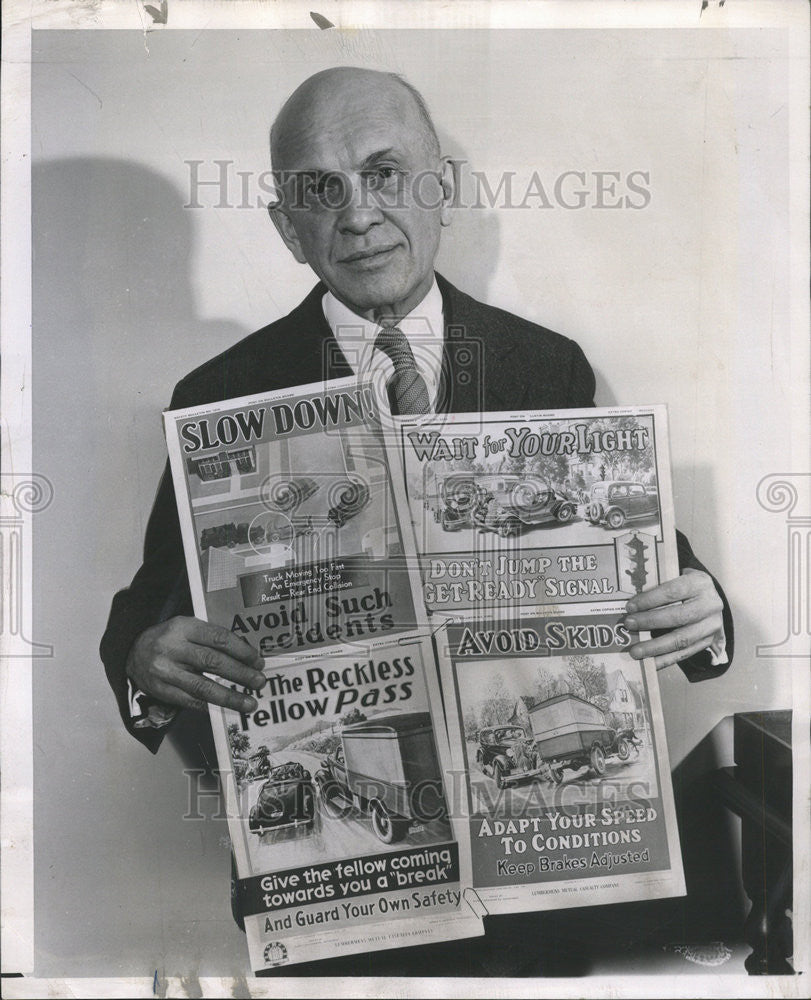 1954 Press Photo Hiram Kennicott member of the Auto Safety Committee of Lumberme - Historic Images