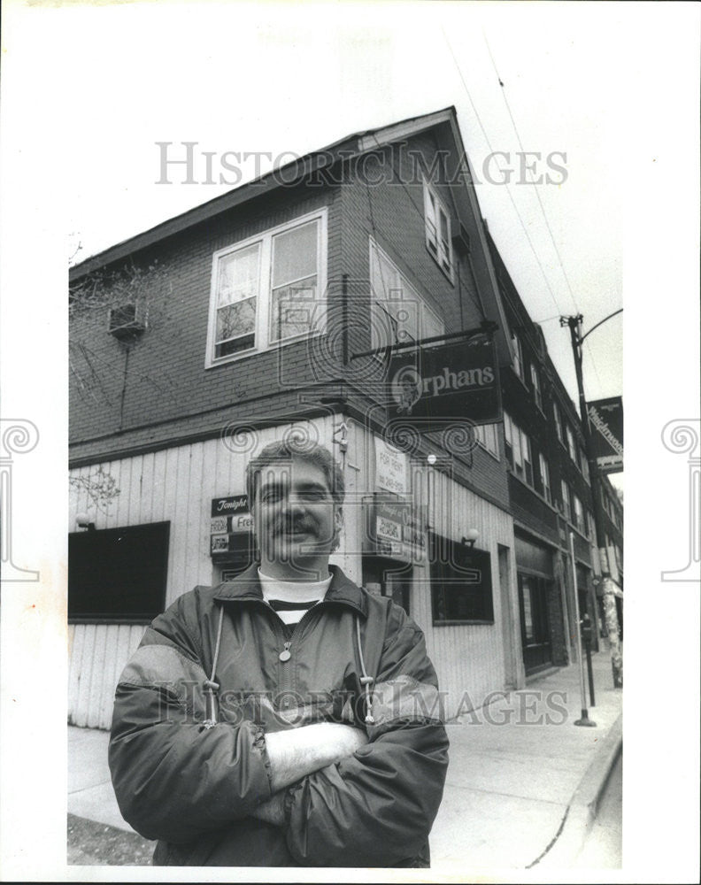 1990 Press Photo Orphans Club Co-owner Jay Kent - Historic Images