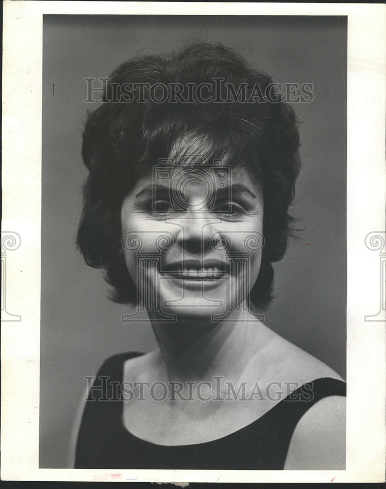 1966 Press Photo Min Kolb over come her tragedies and become successful - Historic Images