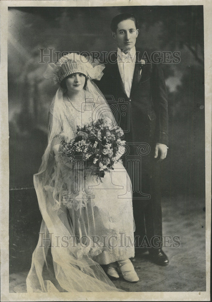 1947 Press Photo Frank Adamo Accuses Wife Brothers For Shooting Face Throat - Historic Images