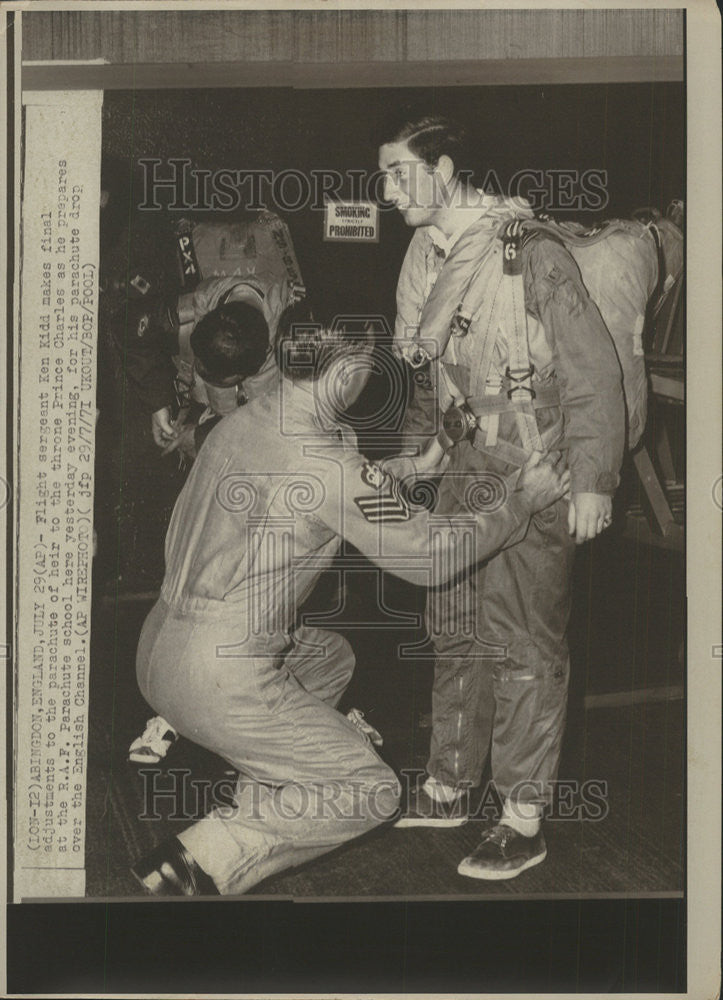 1971 Press Photo Prince Charles Britain Royal Air Force Parachute School - Historic Images