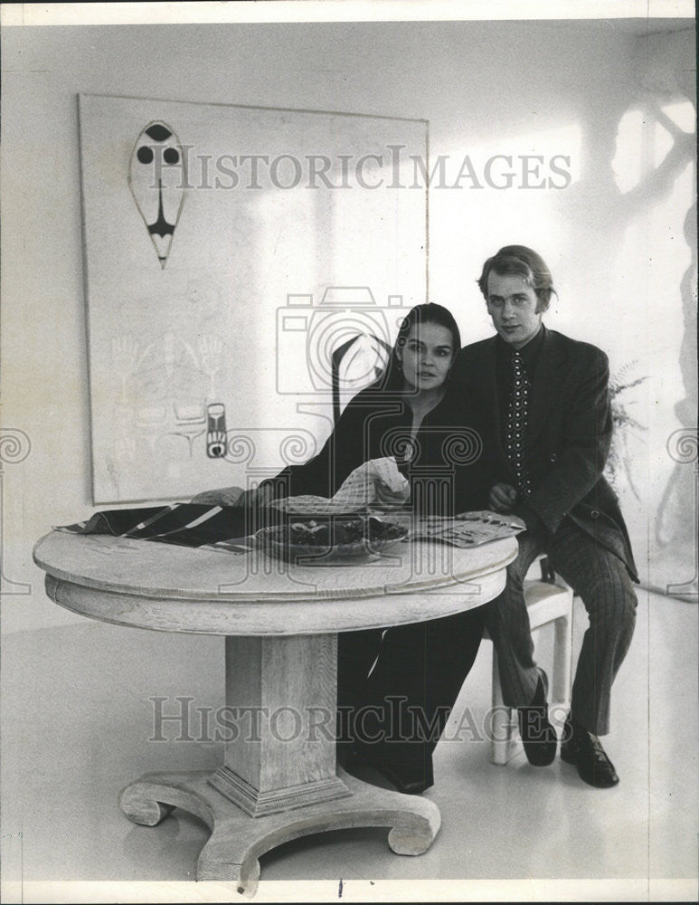 1971 Press Photo Decorators Carol Doyle Decker Keith Decker - Historic Images