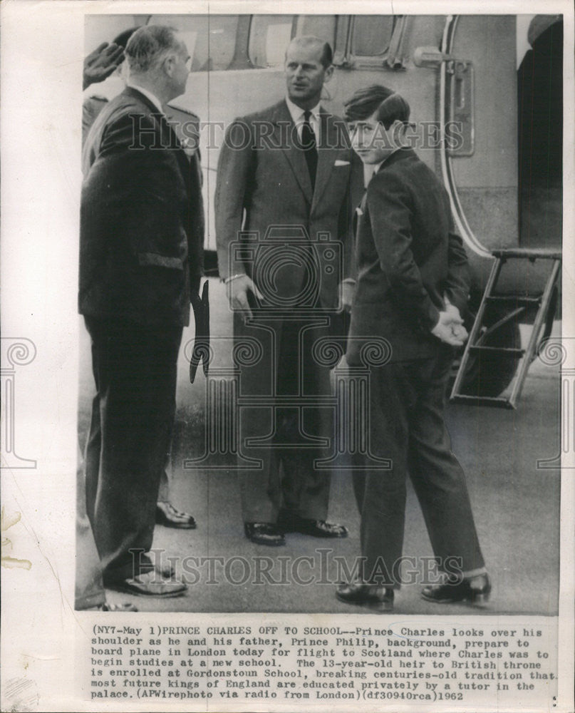 1962 Press Photo Prince Charles and his father Prince Phillip - Historic Images