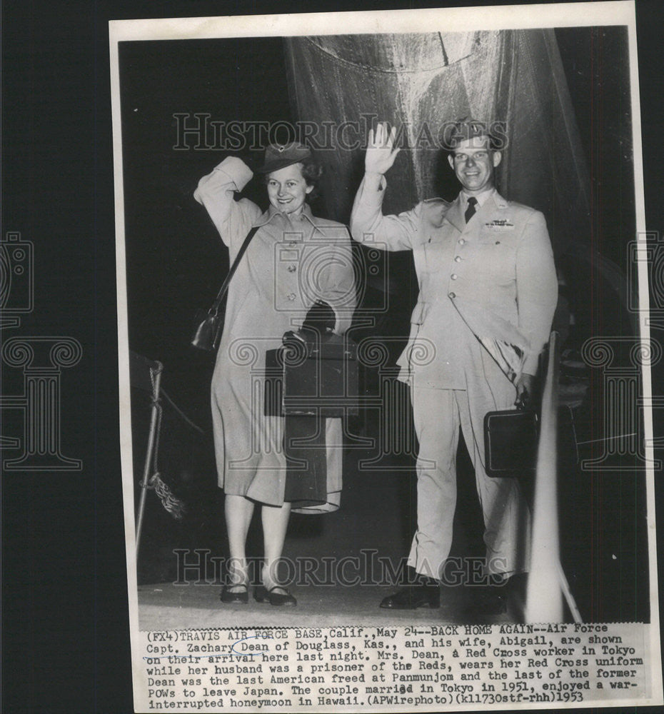 1953 Press Photo Air Force Capt.Zachary Dean of Douglass and his wife Abigail. - Historic Images