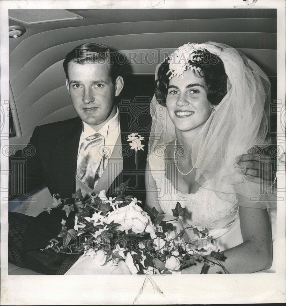 1962 Press Photo Mr Mrs Robert William Buckley Ann Bainbridge Middleton church - Historic Images